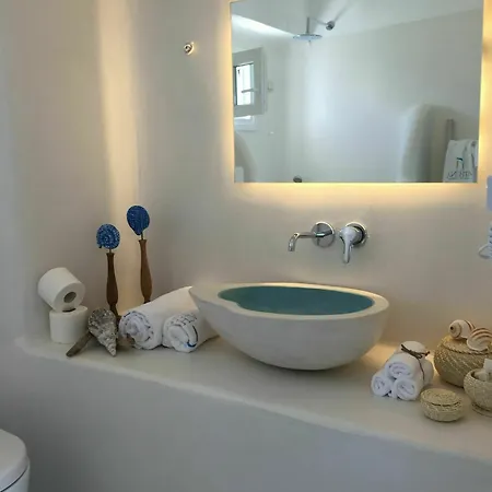 Apartment Athina & *