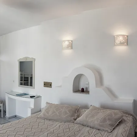 Athina & Apartment Agia Anna (Naxos)